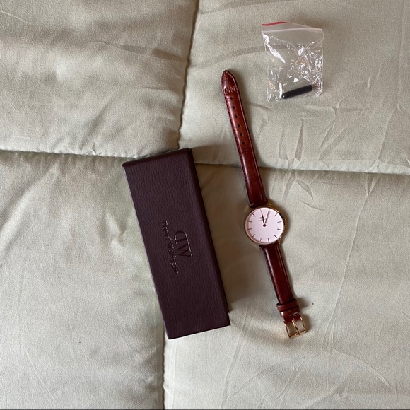 Daniel Wellington Watch - Women’s - Picture 2 of 3